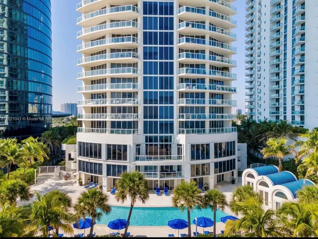 $1,388,000 | 18671 Collins Avenue, Unit 404, Sunny Isles Beach, FL 33160