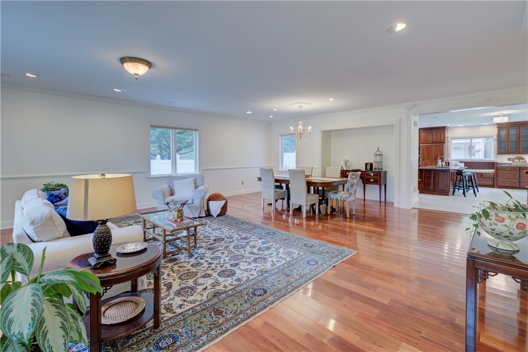 23 Pinetop Road Barrington, RI 02806 - Photo 17 of 47