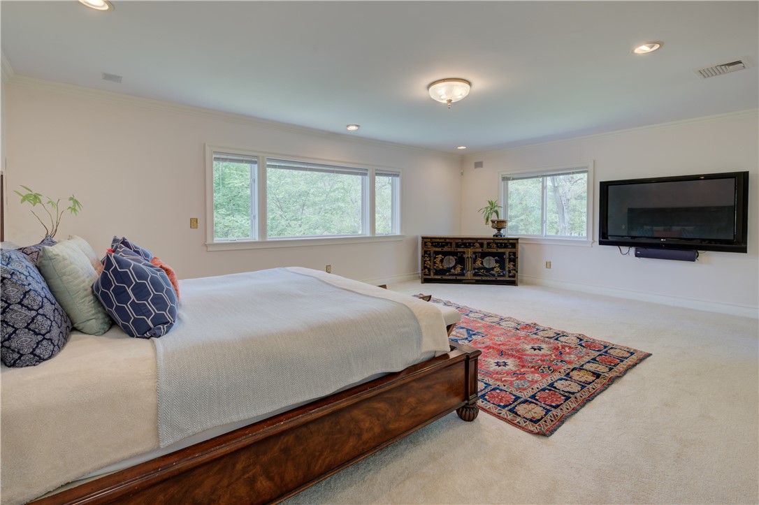 23 Pinetop Road Barrington, RI 02806 - Photo 32 of 47