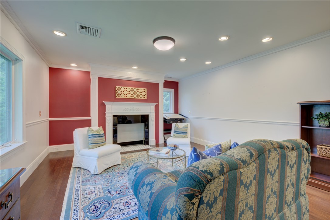 23 Pinetop Road Barrington, RI 02806 - Photo 36 of 47