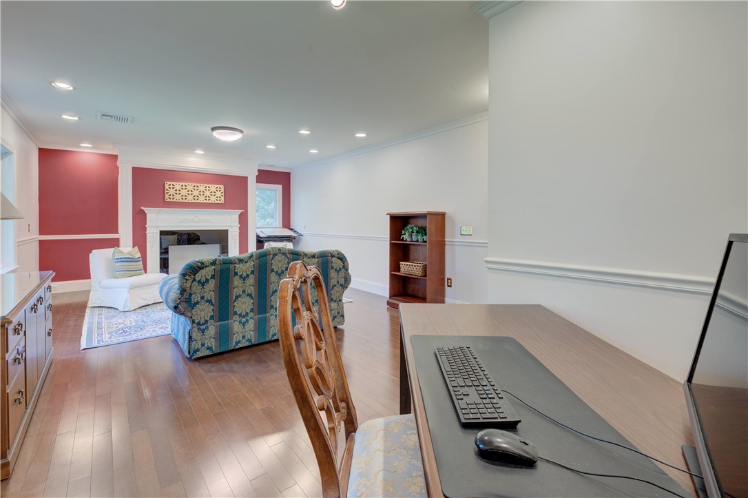 23 Pinetop Road Barrington, RI 02806 - Photo 37 of 47