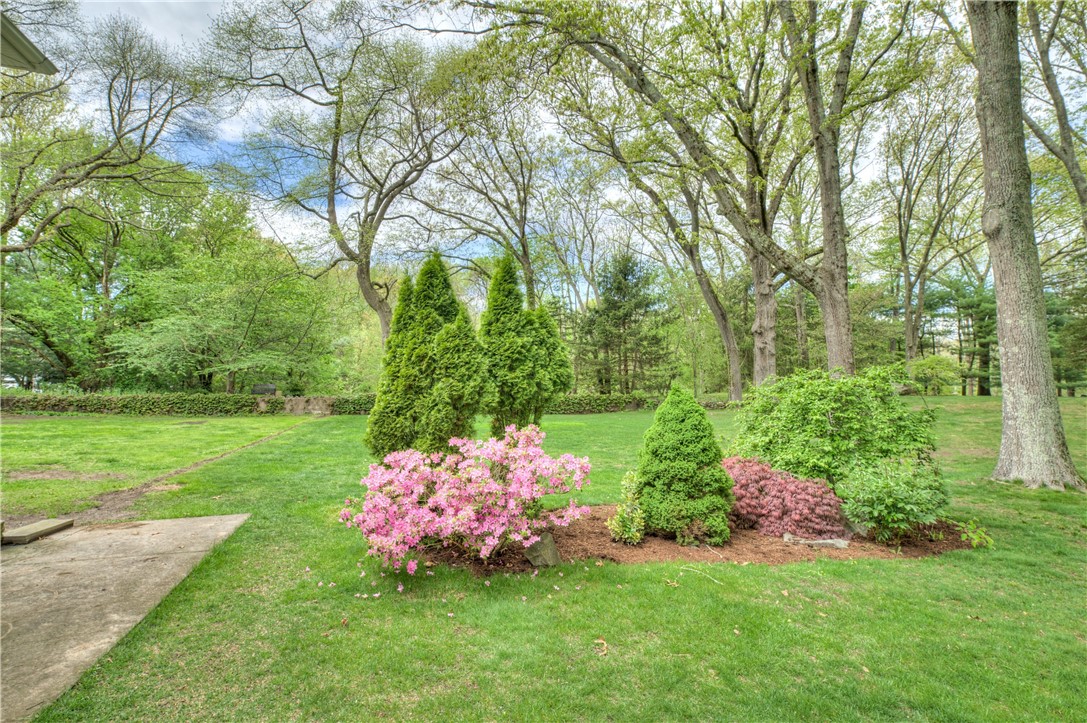 23 Pinetop Road Barrington, RI 02806 - Photo 43 of 47