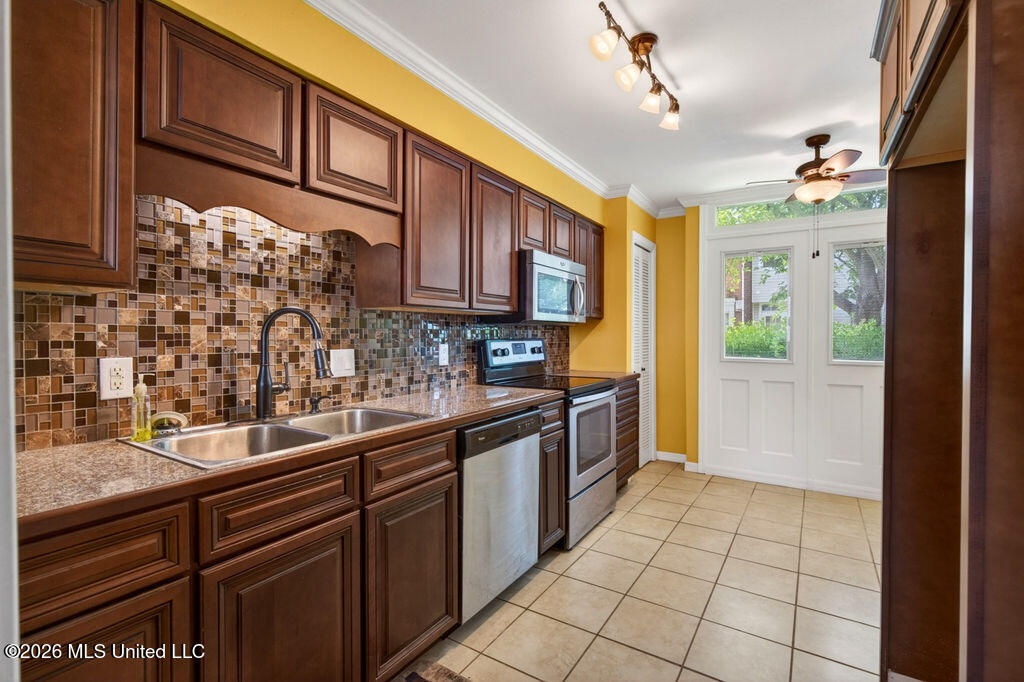 928 Courthouse Road, Unit 22 Gulfport, MS 39507 - Photo 13 of 35 928Courthouse#22-13