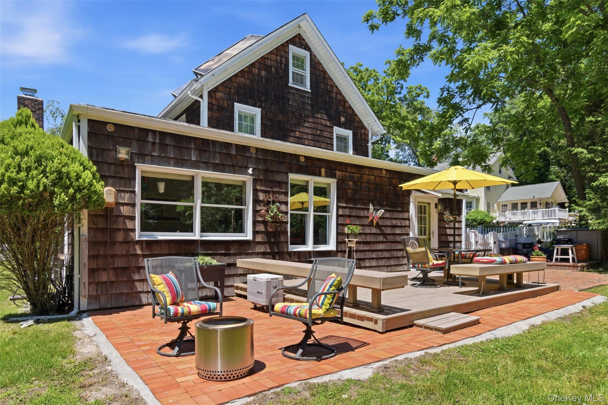4 Landing Meadow Road Smithtown, NY 11787 - Photo 8 of 19