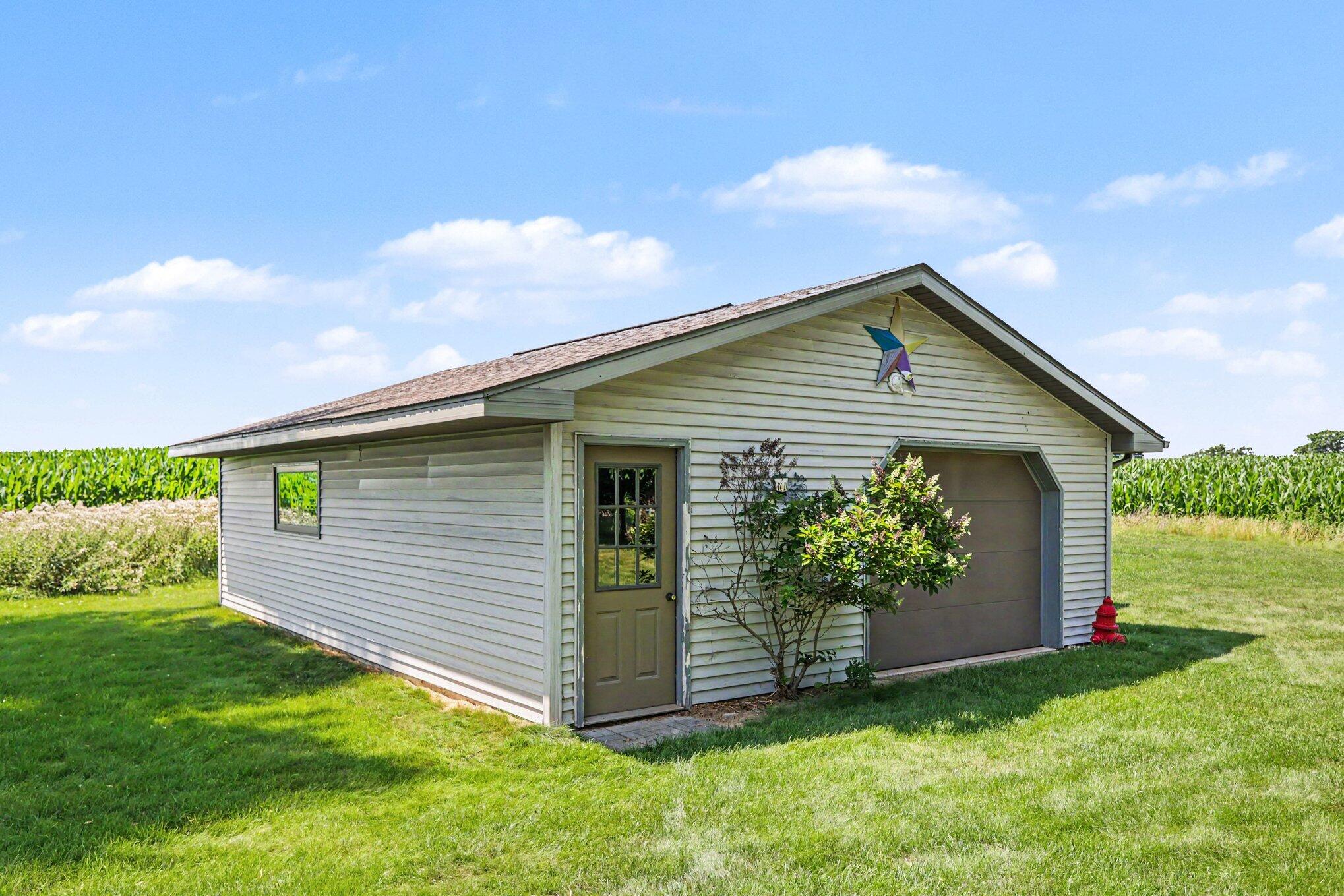 15745 15 Mile Road Marshall, MI 49068 - Photo 28 of 36 031_file_8307