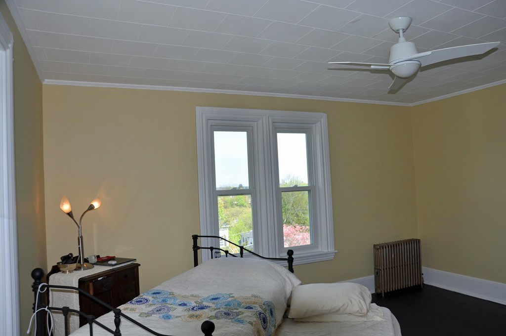 21 Oak Street Clinton, MA 01510 - Photo 11 of 29