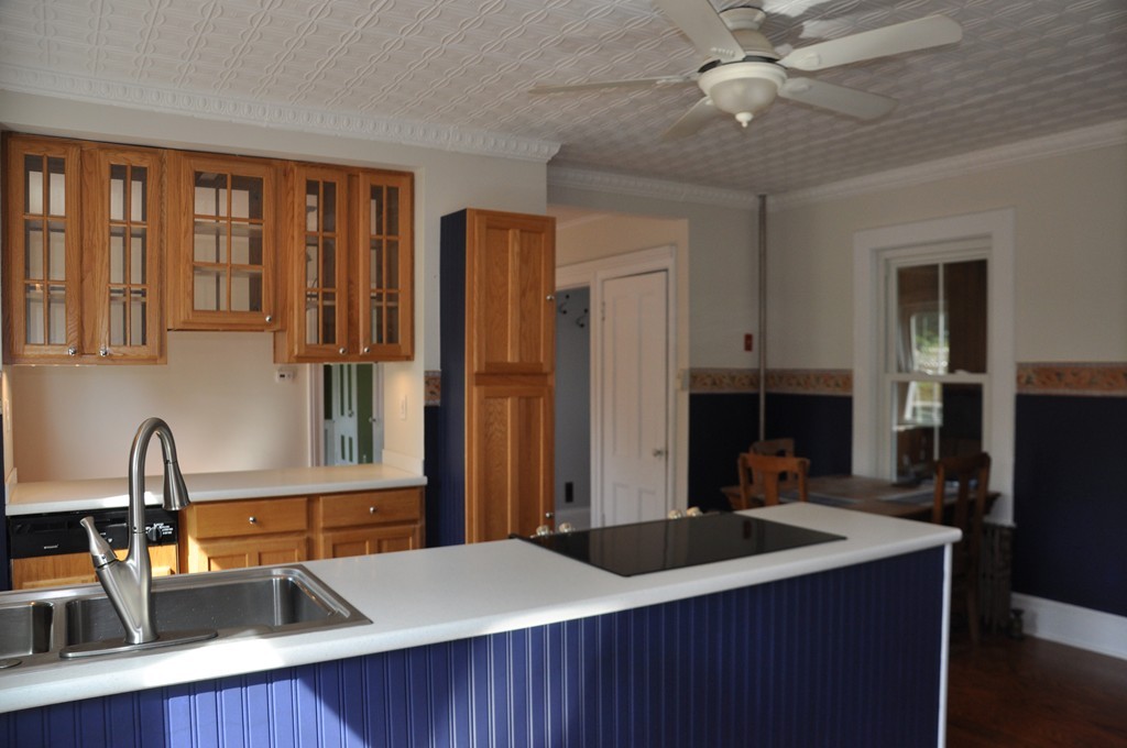 21 Oak Street Clinton, MA 01510 - Photo 3 of 29