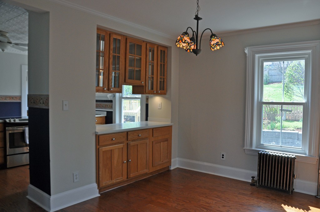 21 Oak Street Clinton, MA 01510 - Photo 4 of 29