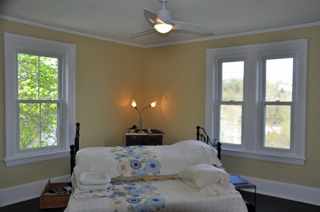 21 Oak Street Clinton, MA 01510 - Photo 10 of 29