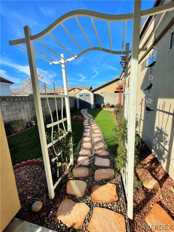3605 North Kenneth Road Kingman, AZ 86409 - Photo 7 of 28 a view of outdoor space