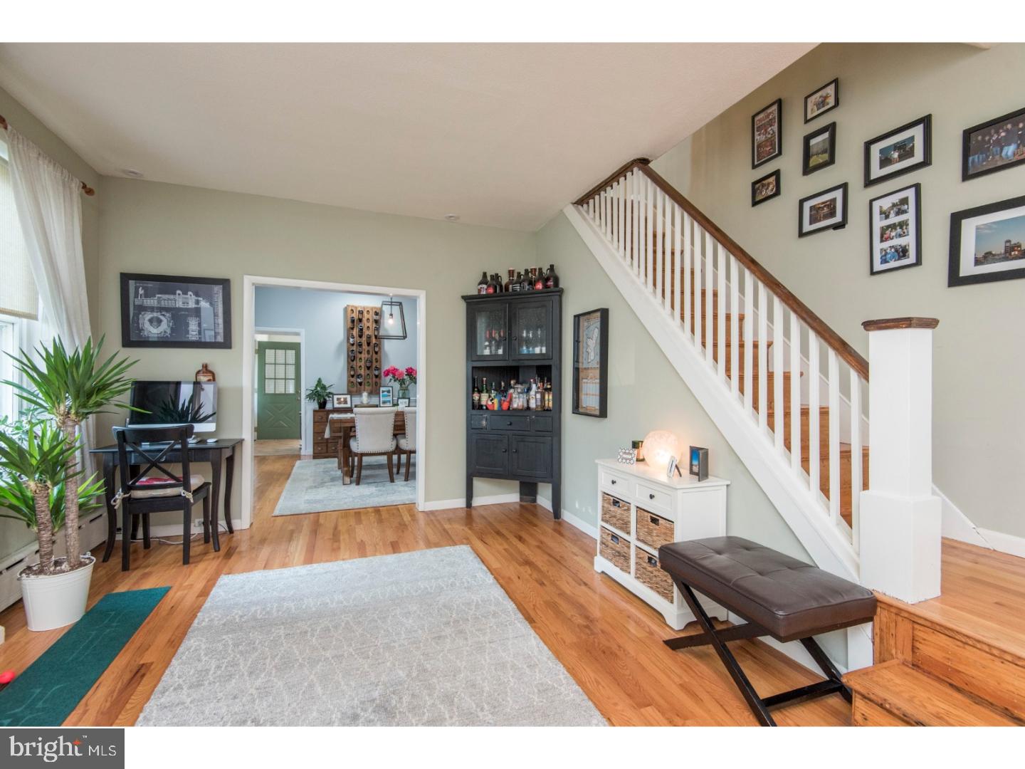 482 Ripka Street Philadelphia, PA 19128 - Photo 4 of 25 Living Room