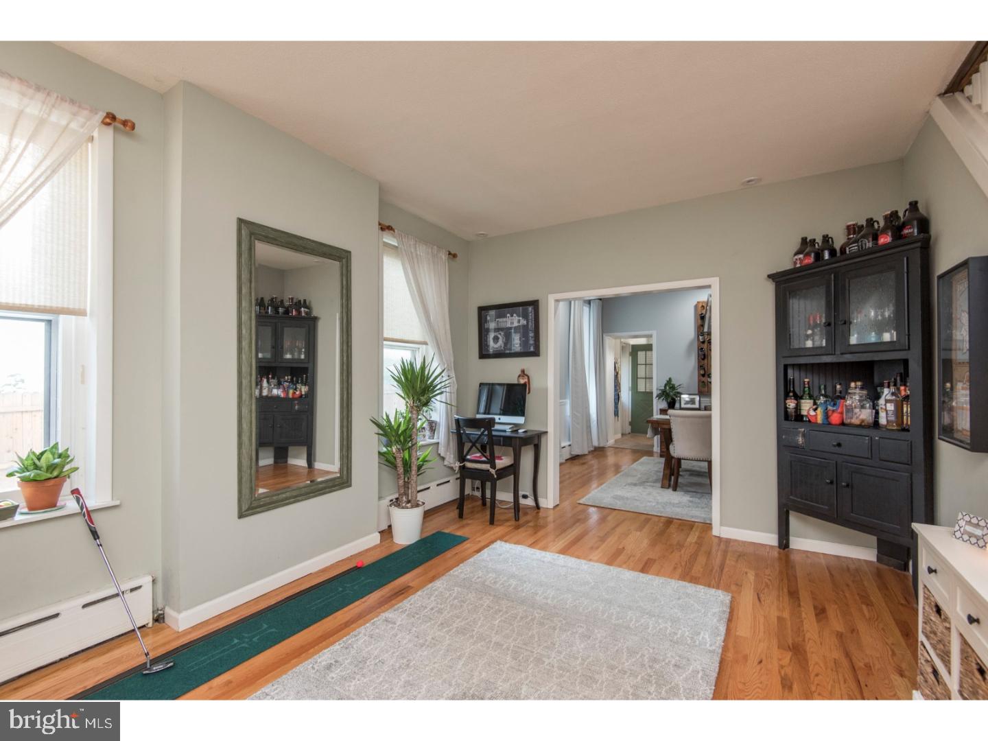 482 Ripka Street Philadelphia, PA 19128 - Photo 7 of 25 Living Room