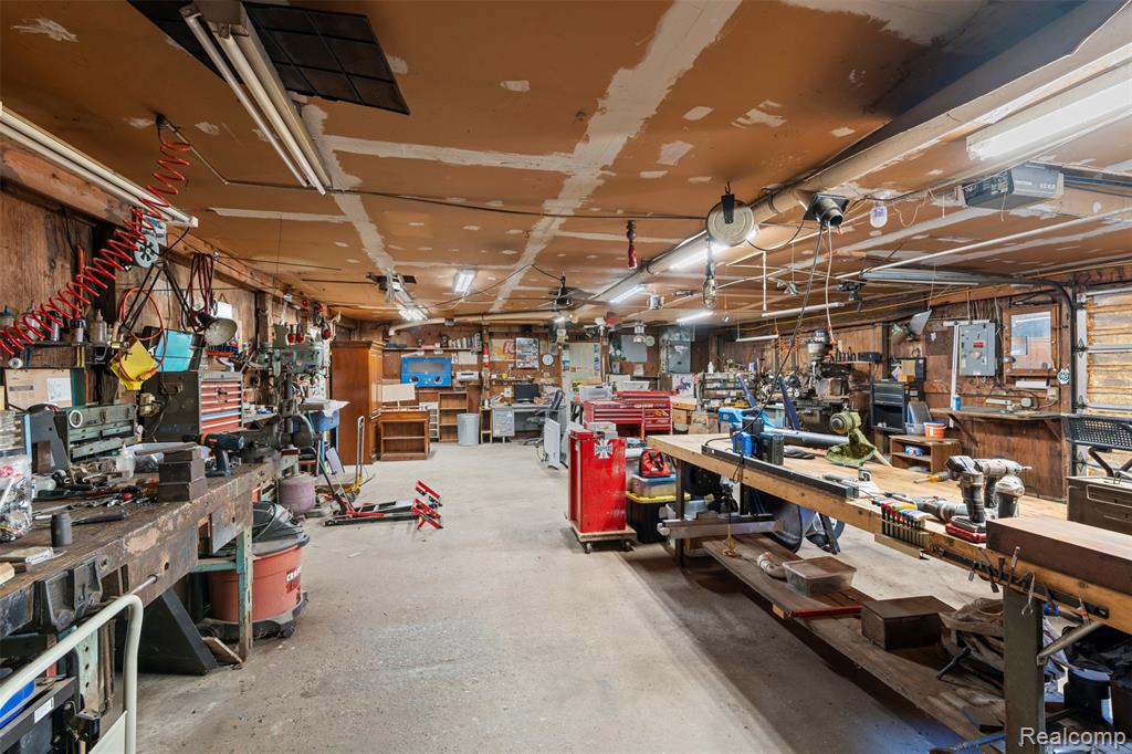 12075 Doane Road South Lyon, MI 48178 - Photo 45 of 67 Gallery Image 45