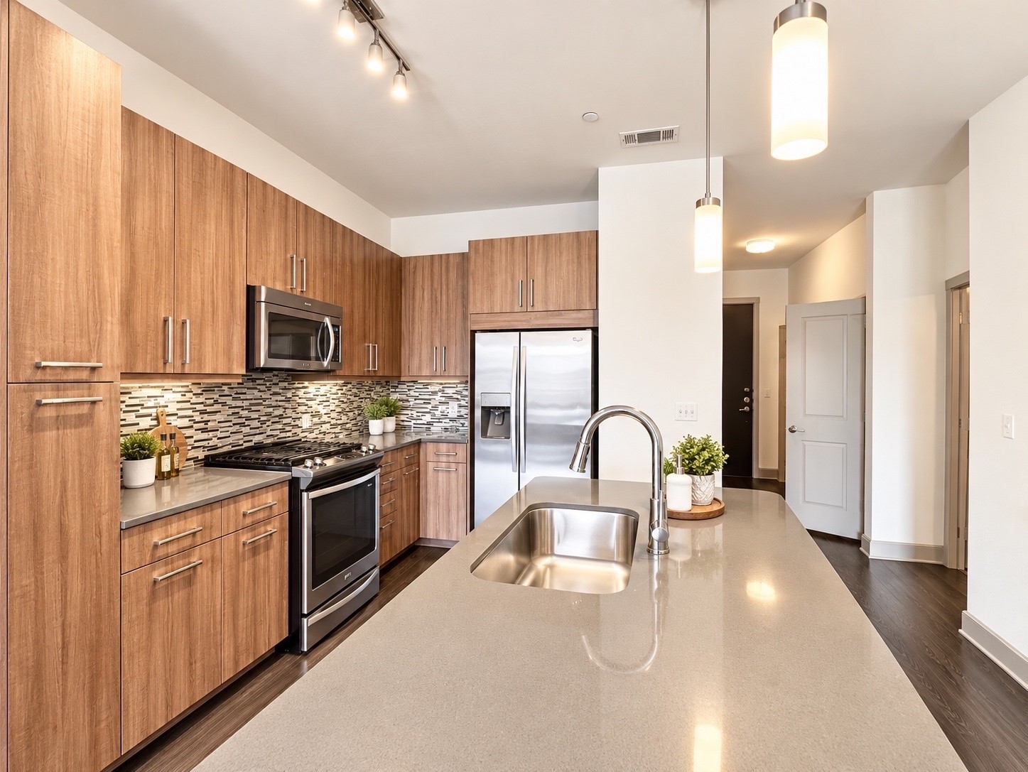 2111 Westheimer Road, Unit 1403 Houston, TX 77098 - Photo 3 of 18 Gallery Image 3