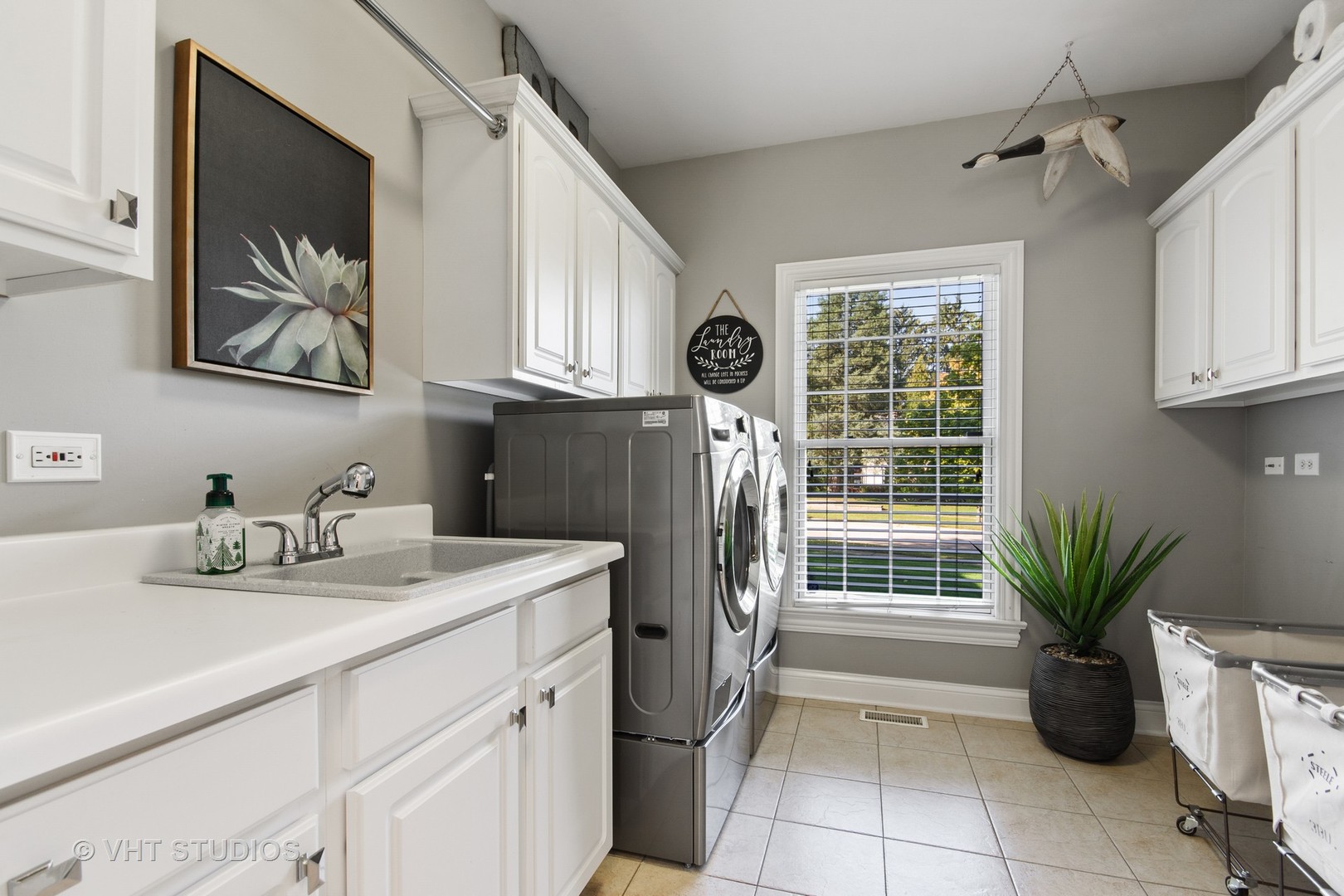 975 Prairie Hill Court Cary, IL 60013 - Photo 20 of 32 a kitchen with stainless steel appliances granite countertop a refrigerator and a sink