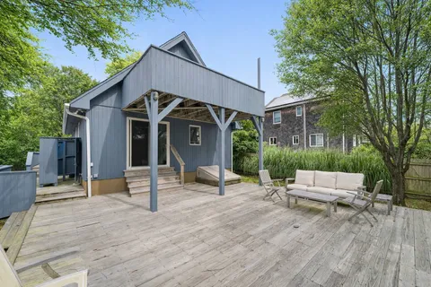 $2,600,000 | 33 Agnew Avenue, Montauk, NY 11954