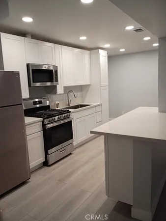 $2,900 | 910 East Harvard Street, Glendale, CA 91205