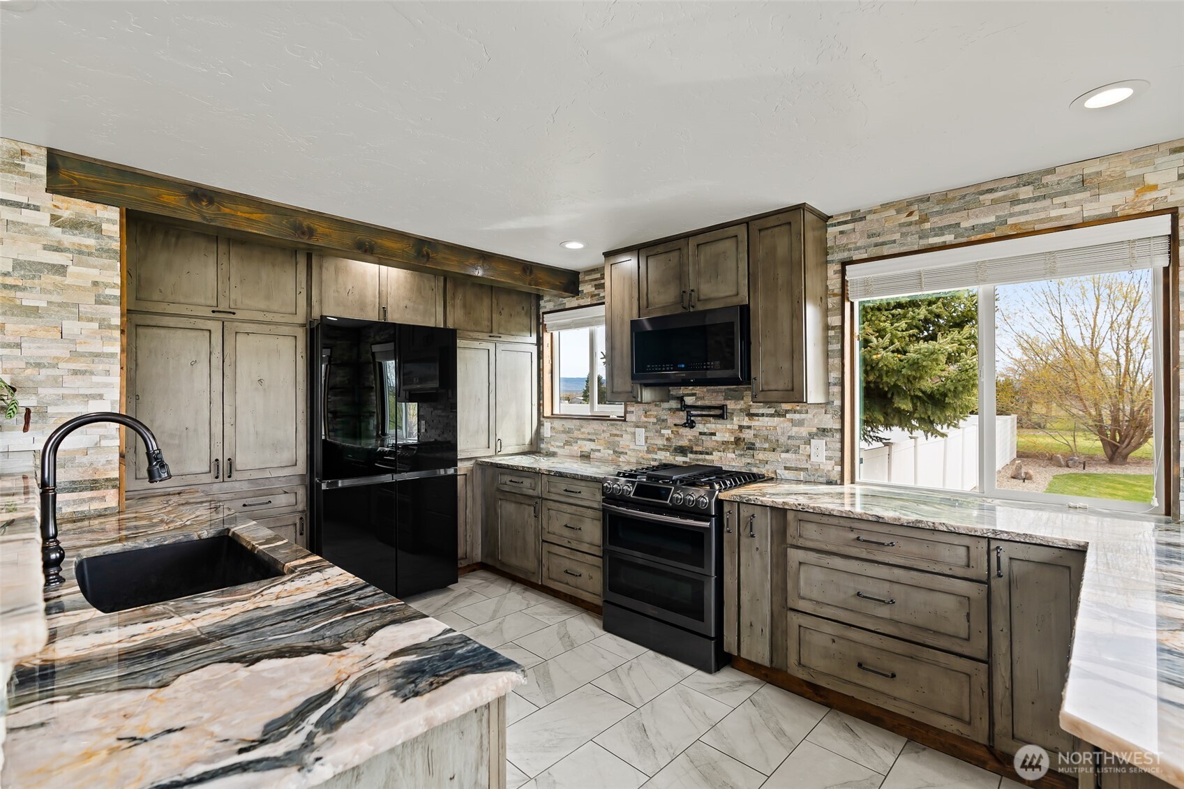341 Robinson Canyon Road Ellensburg, WA 98926 - Photo 14 of 39