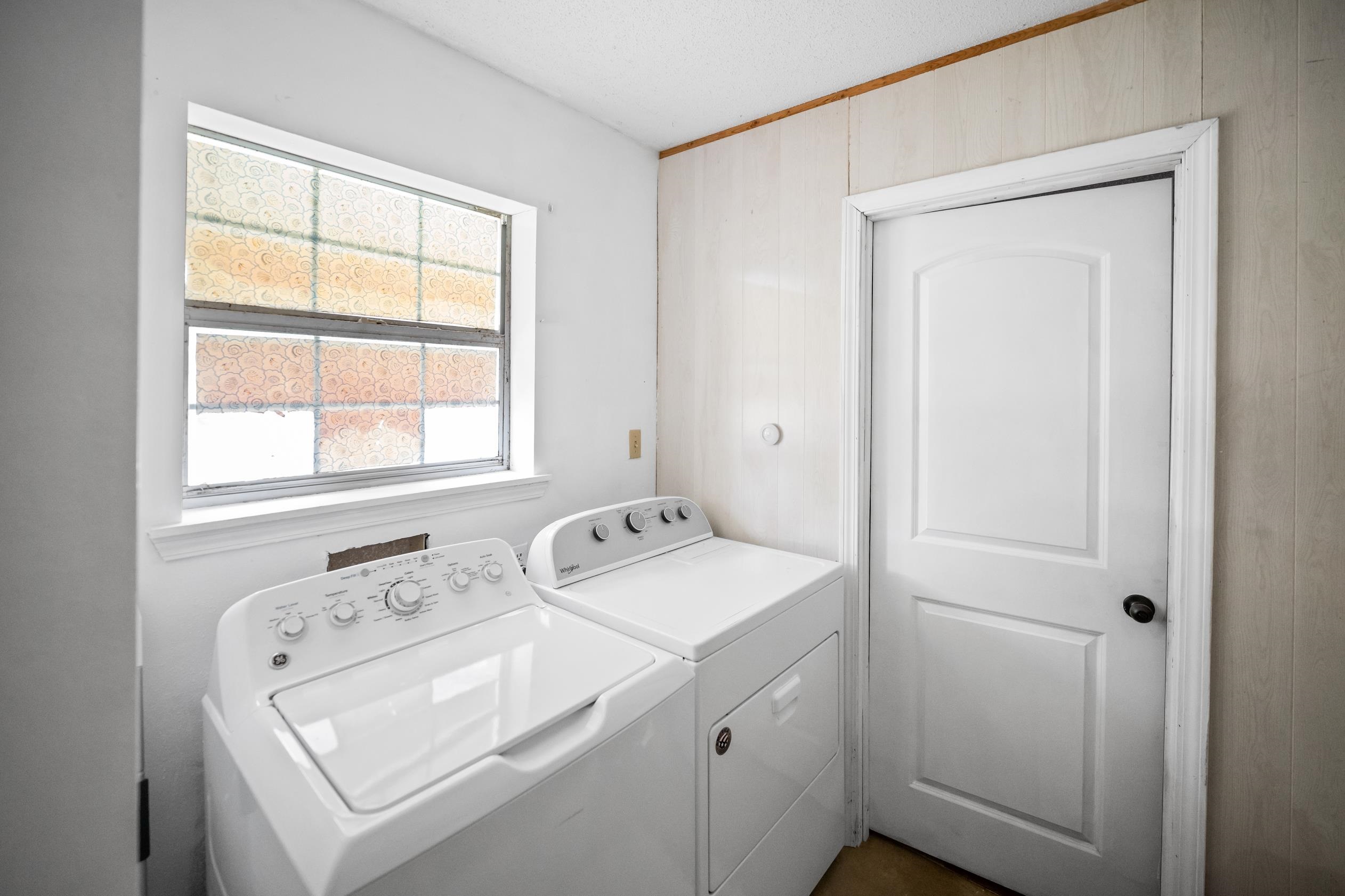 7791 Simmons Drive Foley, AL 36535 - Photo 20 of 32 Laundry