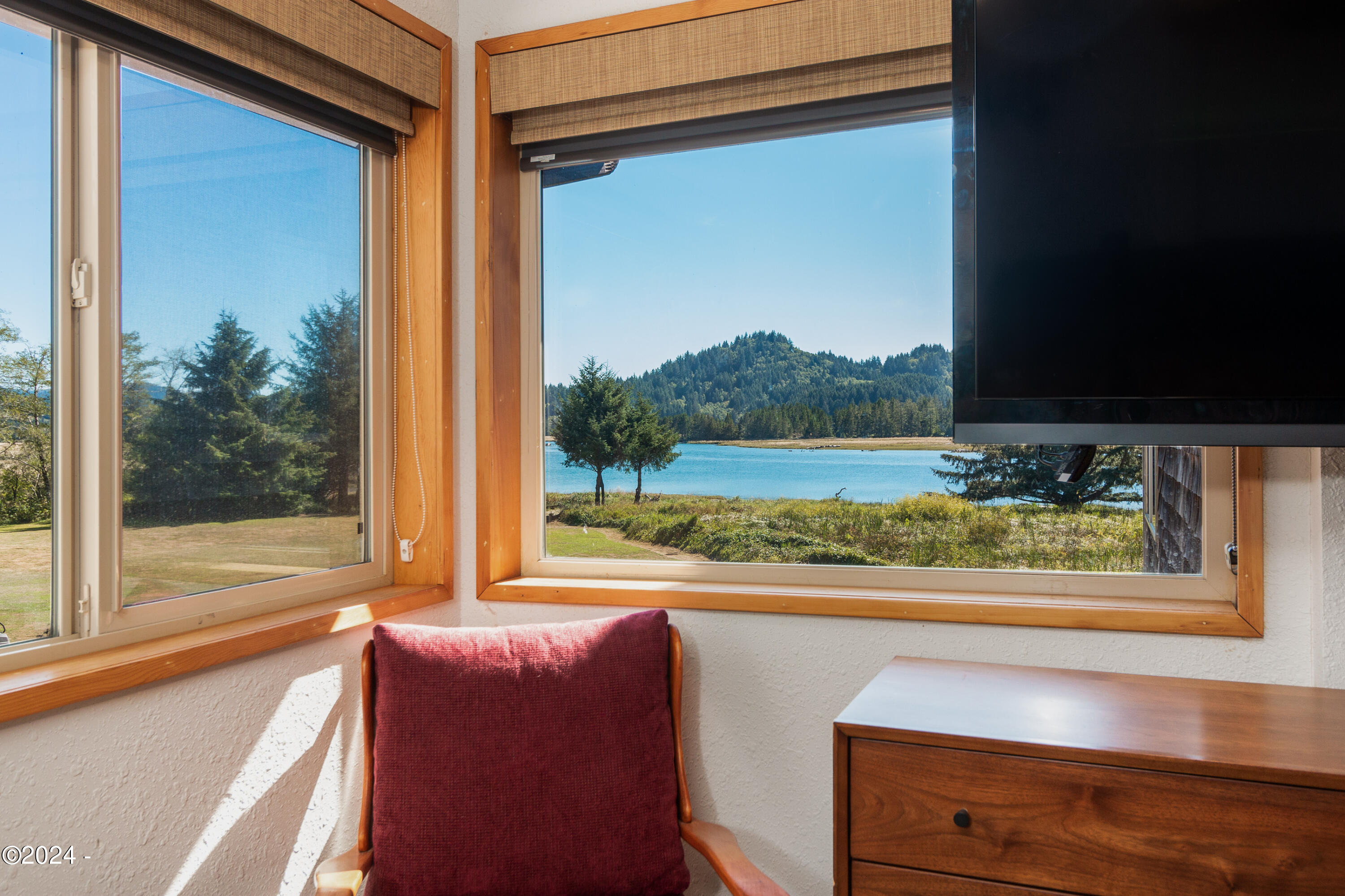 2015 North 3 Rocks Road Otis, OR 97368 - Photo 44 of 62 Master Bedroom Views