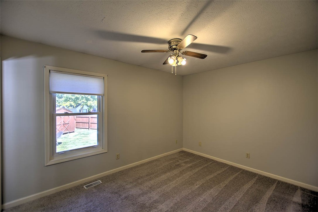 520 Elm Street Mount Zion, IL 62549 - Photo 13 of 23