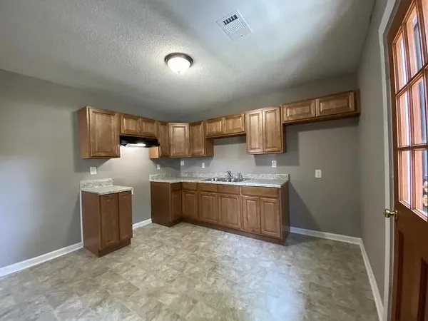 $98,000 | 247 Modder Avenue, Memphis, TN 38109