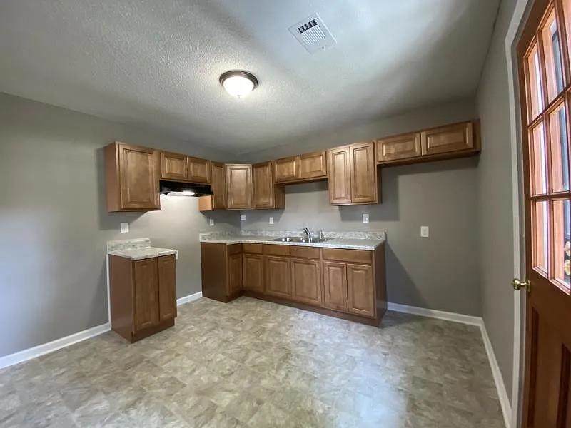 247 Modder Avenue Memphis, TN 38109 - Photo 3 of 8