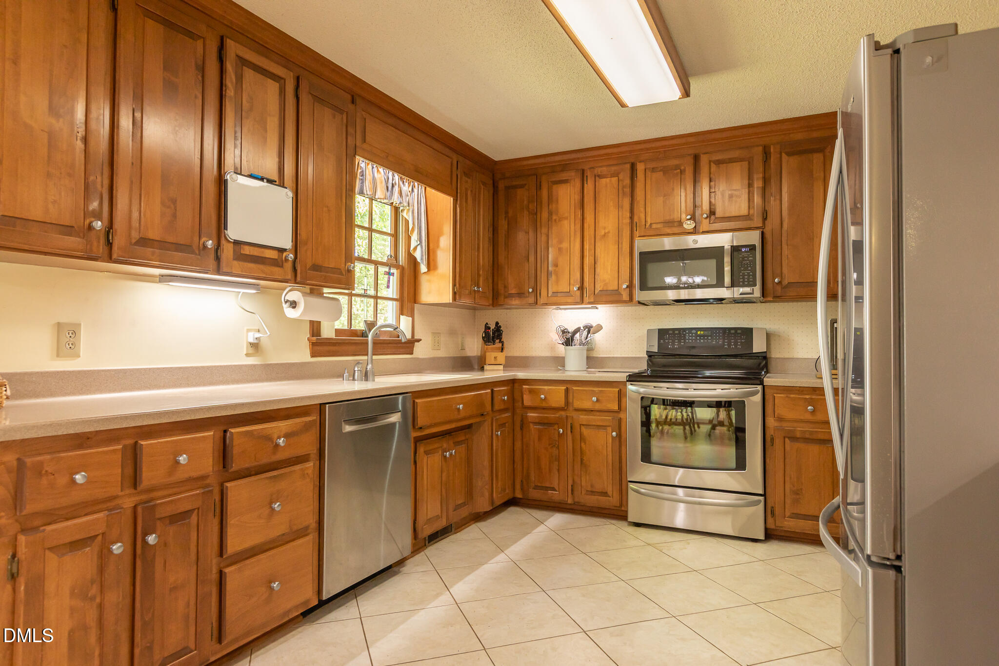 1956 Wilton Circle Raleigh, NC 27615 - Photo 7 of 54 Kitchen