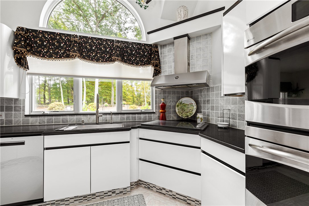 3 Scott Drive Lincoln, RI 02865 - Photo 17 of 49