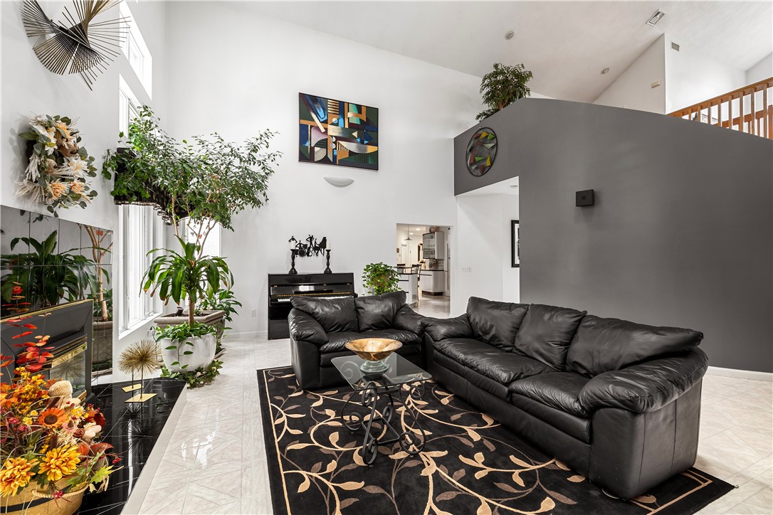 3 Scott Drive Lincoln, RI 02865 - Photo 19 of 49 Great Room