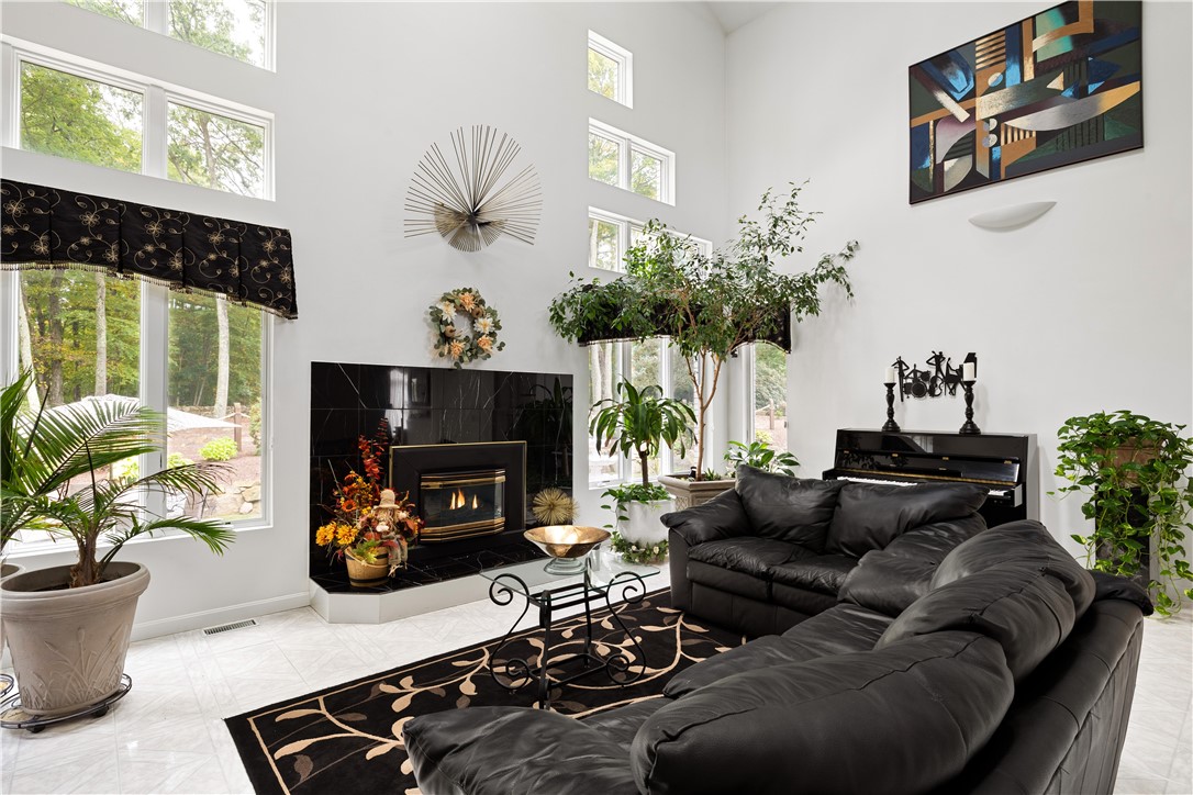 3 Scott Drive Lincoln, RI 02865 - Photo 22 of 49 Great Room