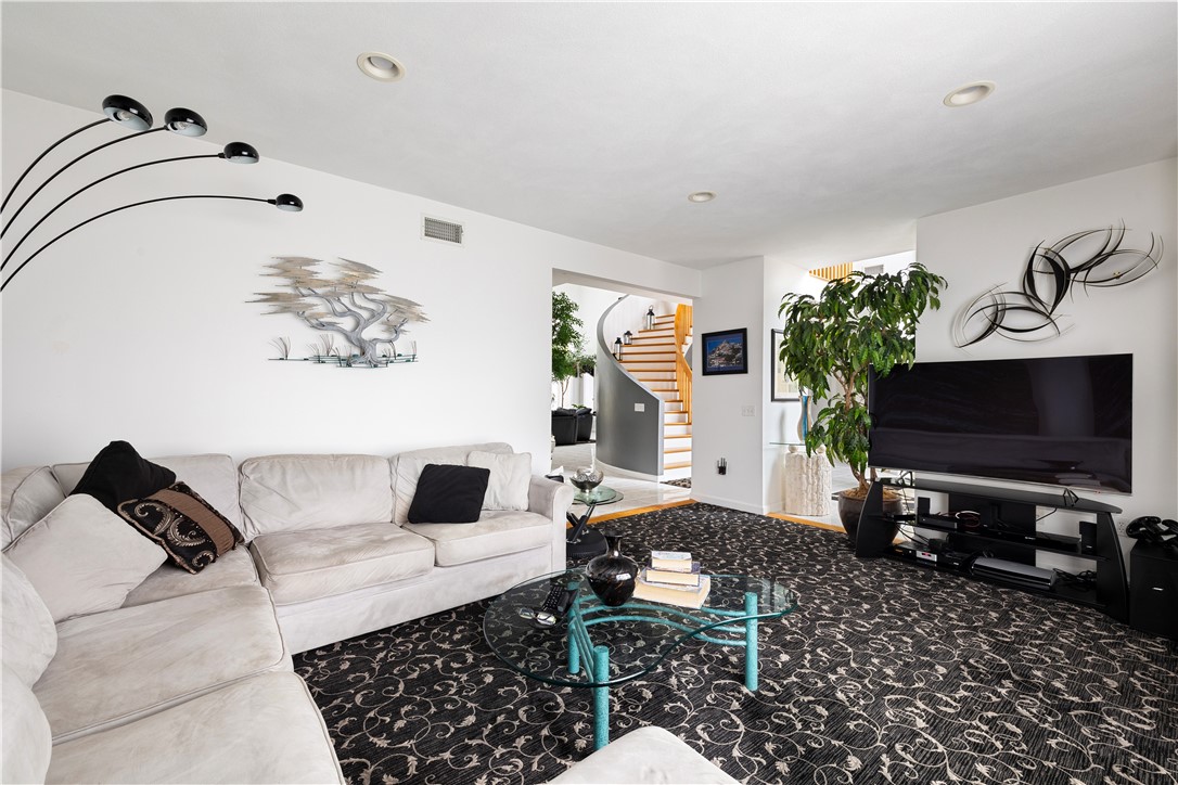 3 Scott Drive Lincoln, RI 02865 - Photo 9 of 49