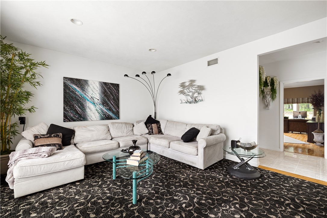 3 Scott Drive Lincoln, RI 02865 - Photo 10 of 49