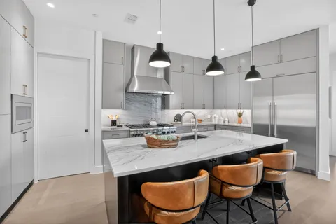 $4,885,000 | 434 Brady Lane, West Lake Hills, TX 78746