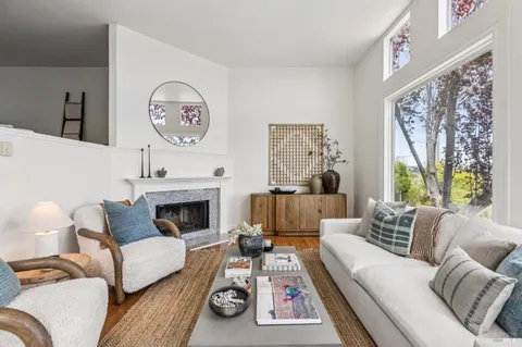$1,300,000 | 220 Donahue Street, Sausalito, CA 94965
