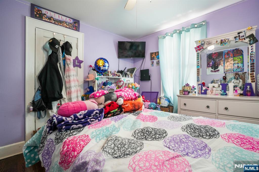 228 Totowa Road Totowa, NJ 07512 - Photo 17 of 39 a bedroom with bed and furniture