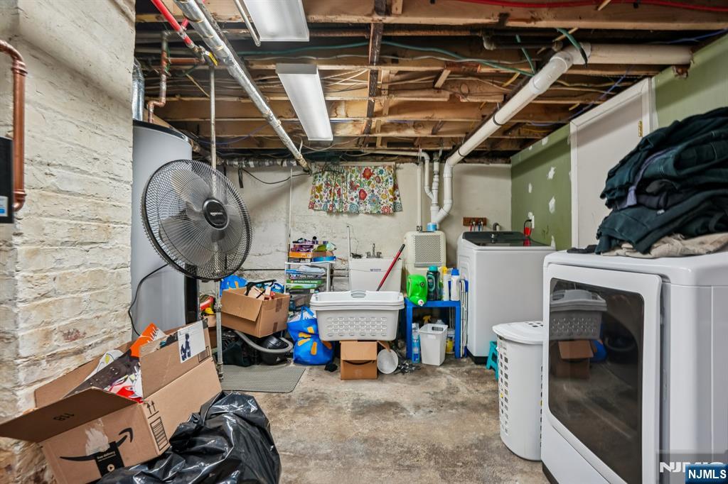 228 Totowa Road Totowa, NJ 07512 - Photo 34 of 39 a view of storage and utility room