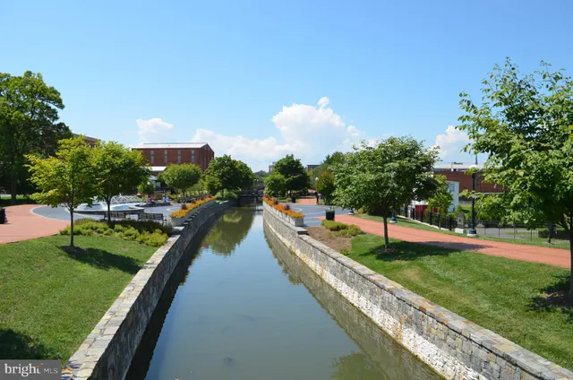 $2,350 | 313 North Market Street, Frederick, MD 21701