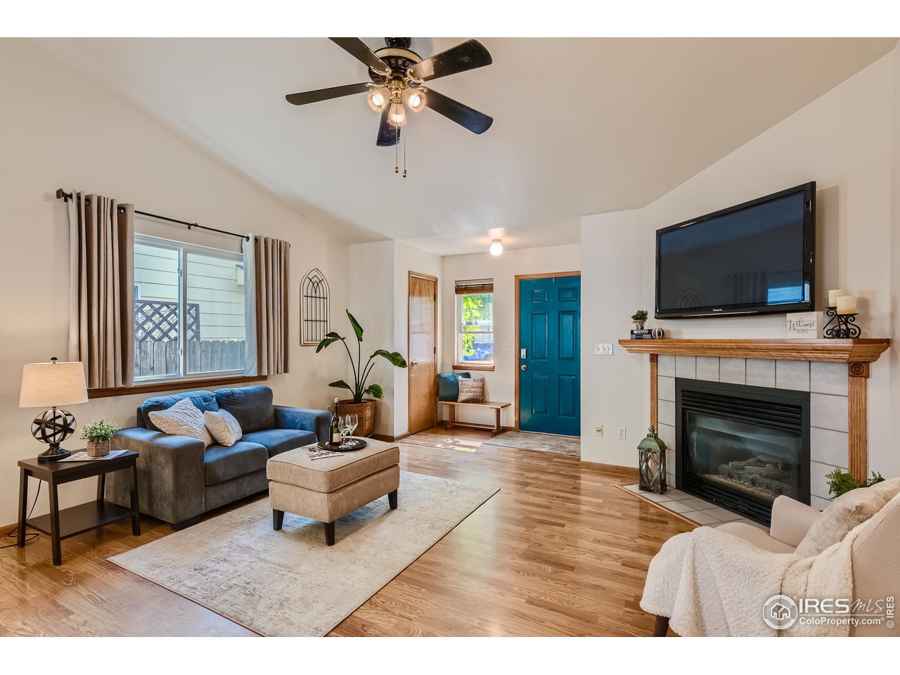 836 Aztec Drive Fort Collins, CO 80521 - Photo 8 of 28 Vaulted Ceilings