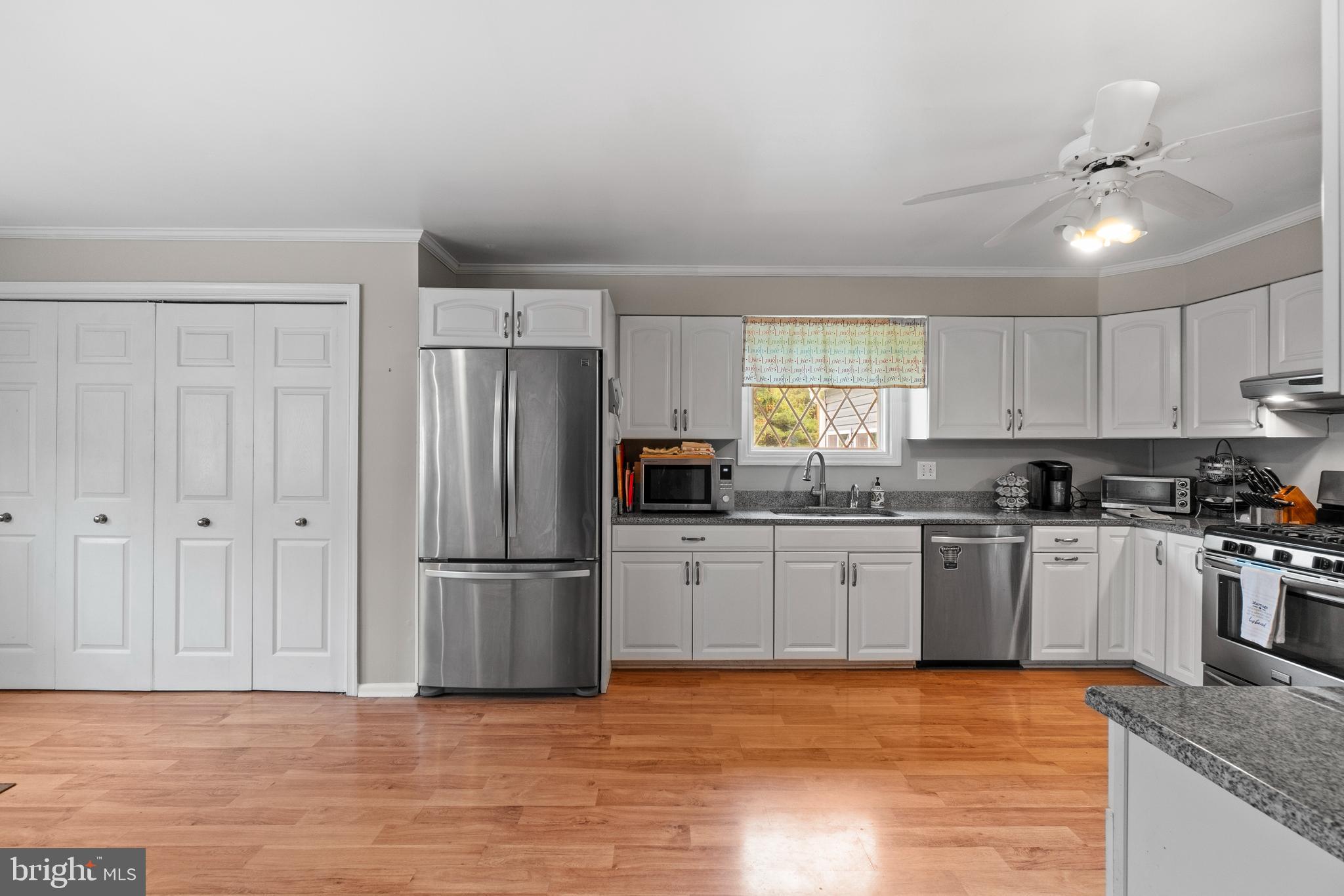 12559 Dulaney Valley Road Phoenix, MD 21131 - Photo 14 of 49 Kitchen
