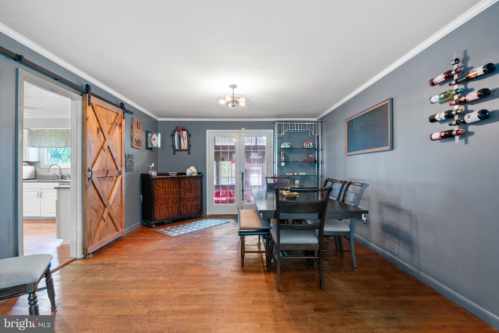 12559 Dulaney Valley Road Phoenix, MD 21131 - Photo 16 of 49 Dining room