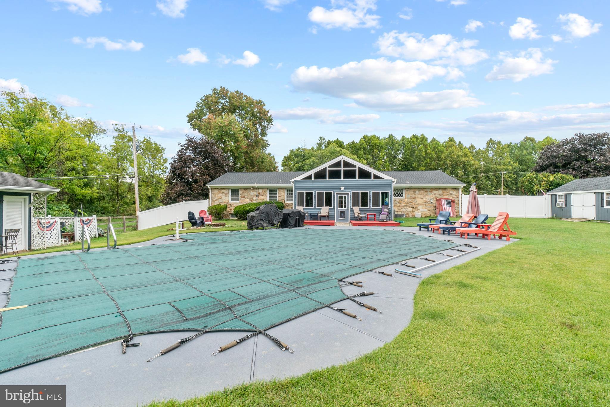 12559 Dulaney Valley Road Phoenix, MD 21131 - Photo 44 of 49 Exterior rear and pool