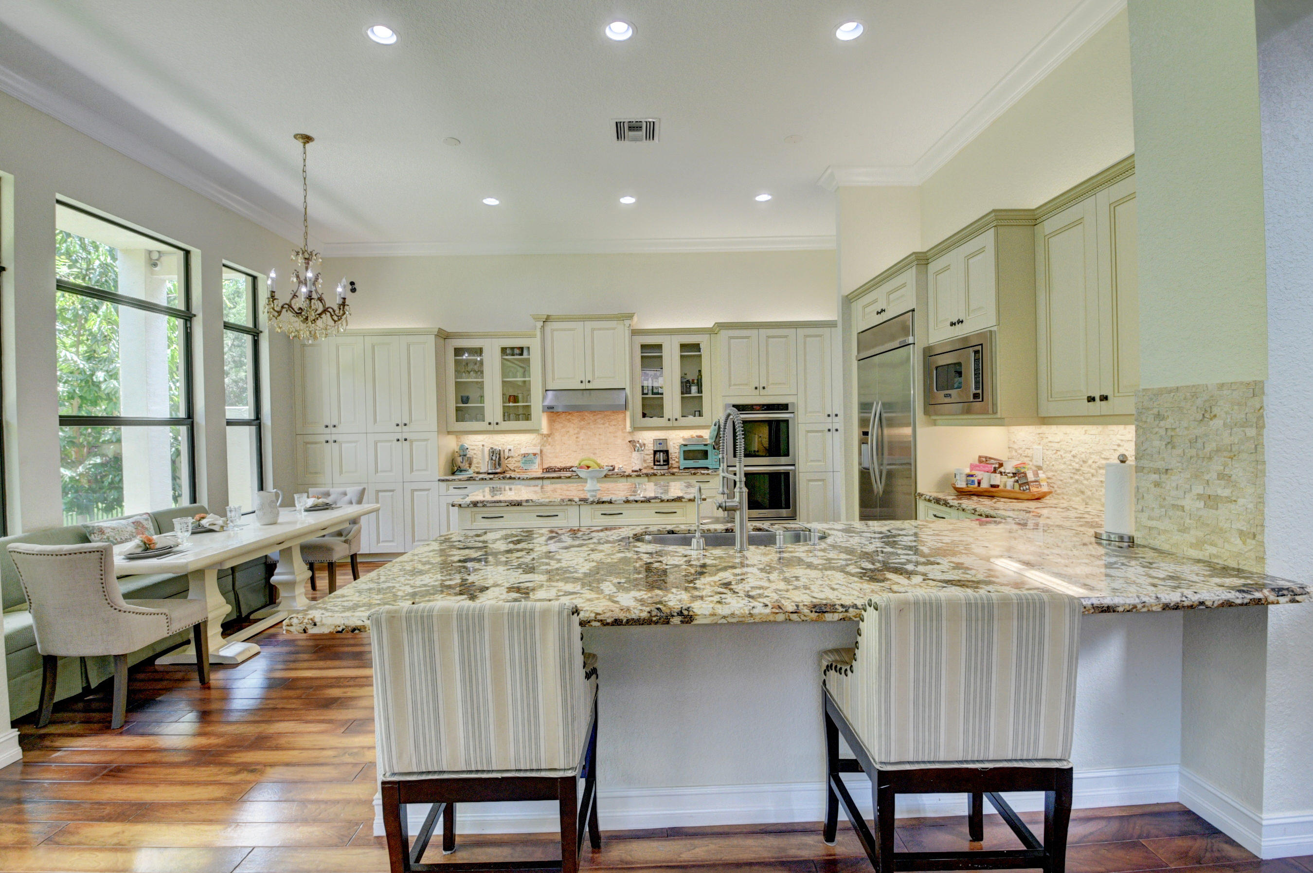 8550 Lewis River Road Delray Beach, FL 33446 - Photo 9 of 77 Kitchen