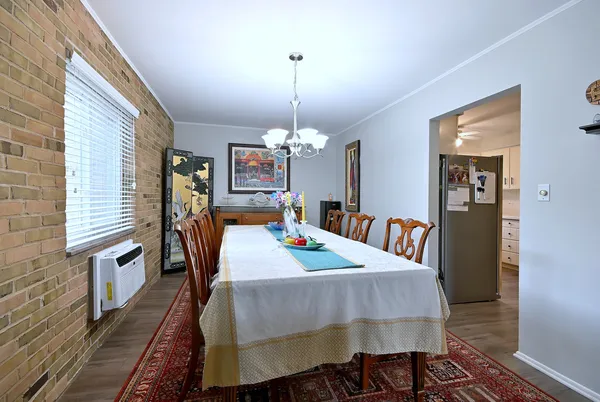 $310,000 | 360 Claymoor, Unit 2E, Hinsdale, IL 60521