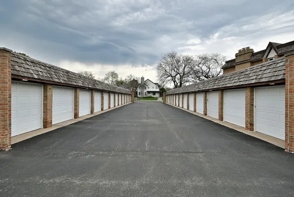 $310,000 | 360 Claymoor, Unit 2E, Hinsdale, IL 60521