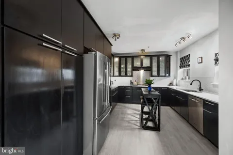 $1,200,000 | 210 South High Street, Baltimore, MD 21202