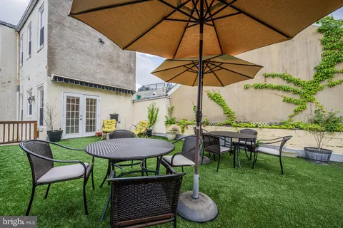 $1,200,000 | 210 South High Street, Baltimore, MD 21202