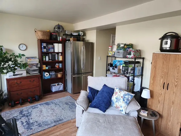 $2,600 | 100 Lesley Lane, Unit 100, Crystal Lake, IL 60014