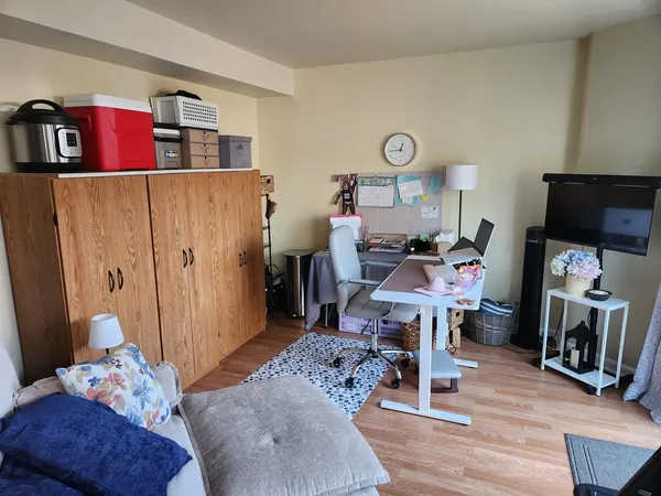 $2,600 | 100 Lesley Lane, Unit 100, Crystal Lake, IL 60014