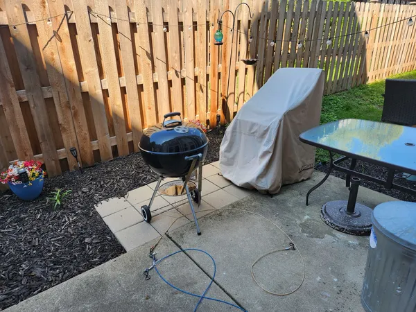 $2,600 | 100 Lesley Lane, Unit 100, Crystal Lake, IL 60014